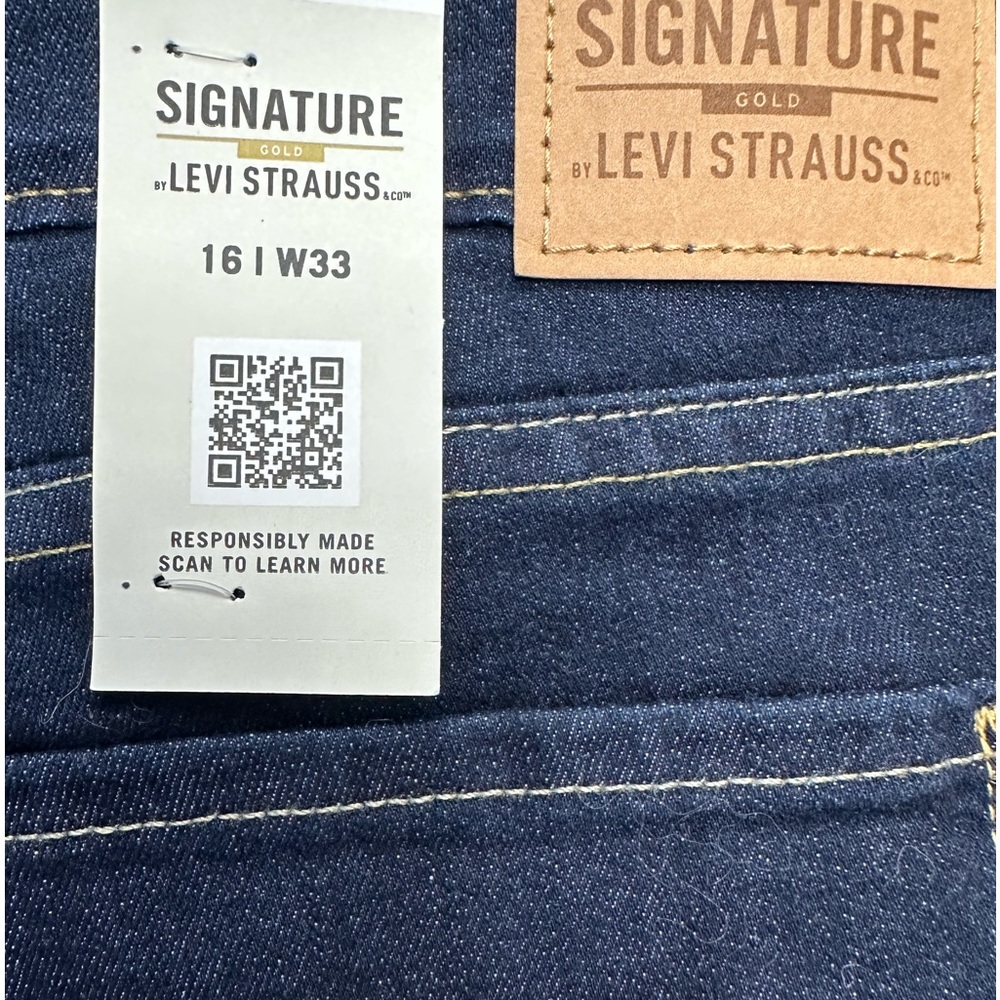 Signature by Levi Strauss & Co. Gold Label Women's Mid-Rise Bermuda Shorts New - Picture 3 of 4